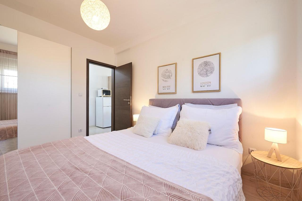 Apartmani Sara I Klara Trogir Buitenkant foto