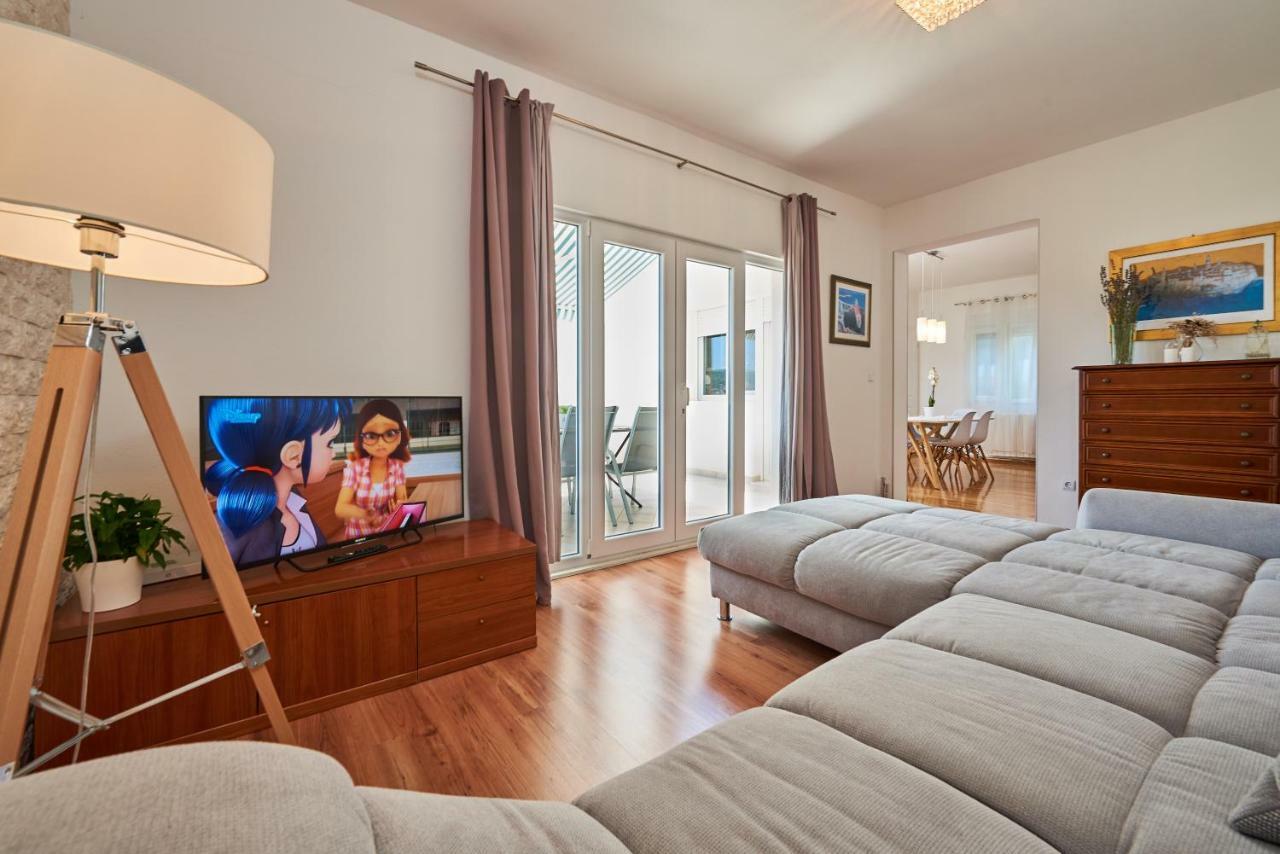 Apartmani Sara I Klara Trogir Buitenkant foto