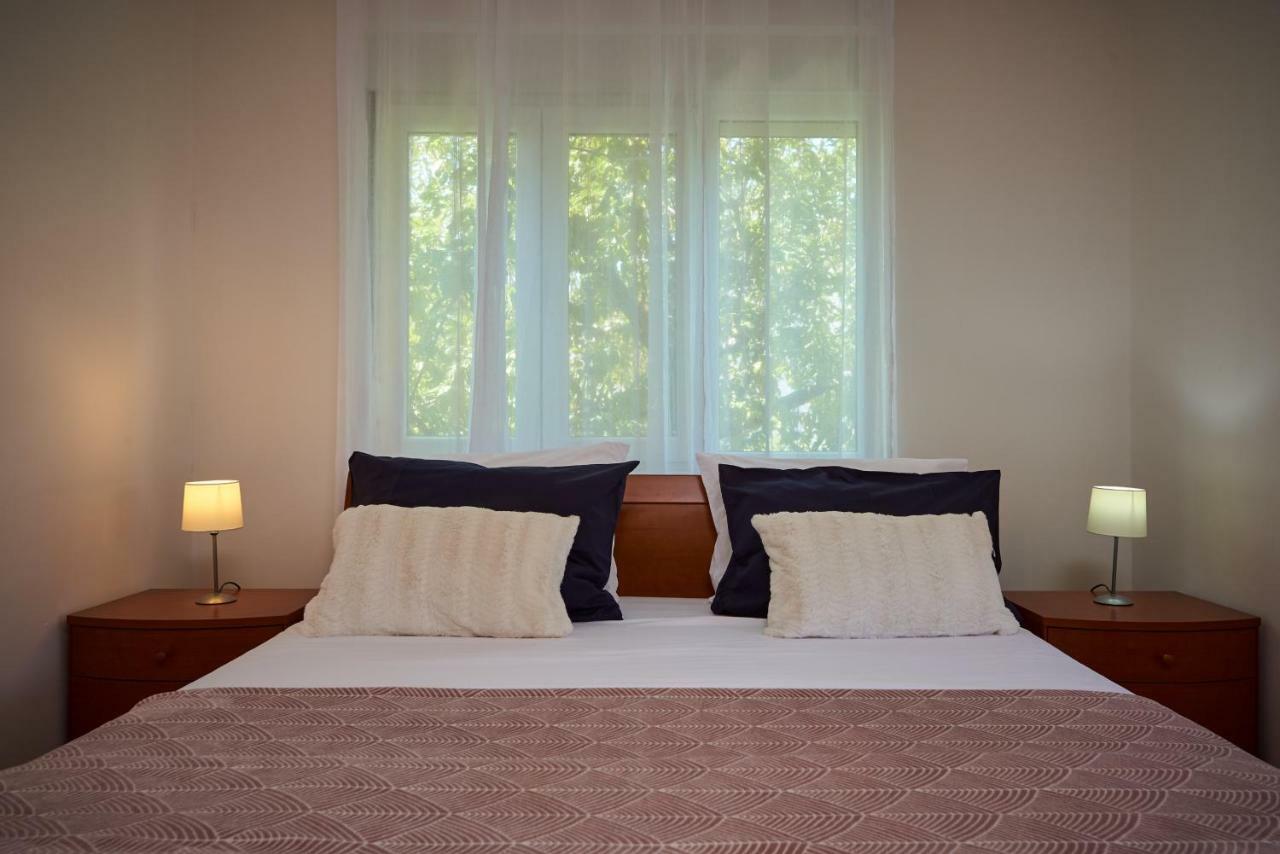 Apartmani Sara I Klara Trogir Buitenkant foto
